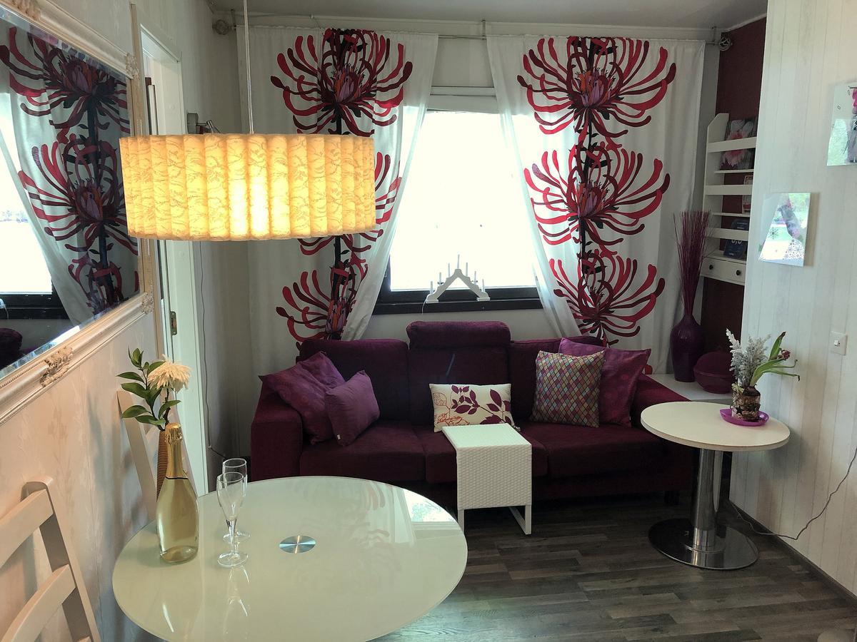 Raita House Aparthotel ซาวอนลินนา ภายนอก รูปภาพ